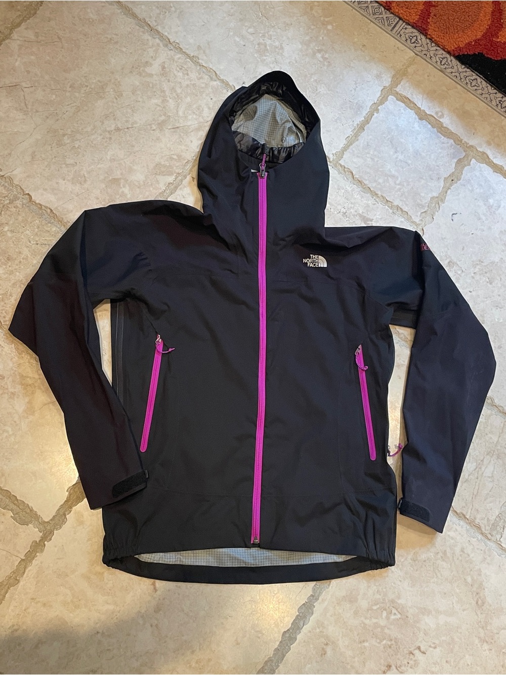 The North Face Summit Series Black Hooded Rain Jacket- Medium